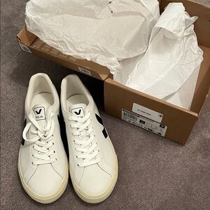 Veja Men's White and Black Sneakers